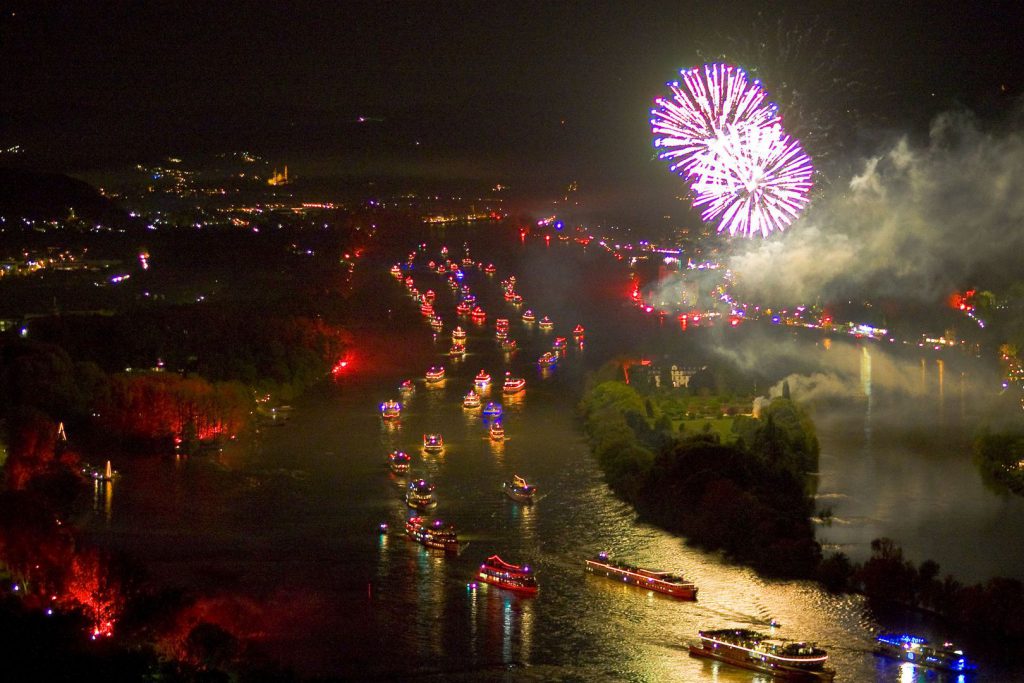Jedes Jahr ein beliebtes Event. "Rhein in Flammen". Foto: NRW Tourismus