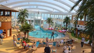 Am Tag hat man bei jedem Wetter die Möglichkeit am Pool zu liegen. Foto: lenthe/touristik-foto.de