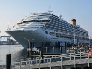 Auf der Costa Pacifica fand der Empfang statt. Foto: Seehafen Kiel