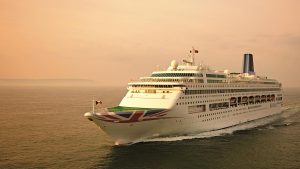 Die Oriana trägt nun ebenfalls den Union Jack am Rumpf. Foto: P&O Cruises