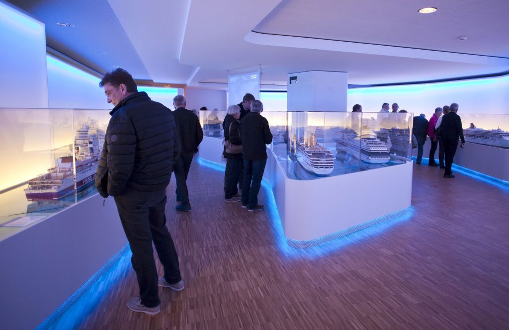 Viele Schiffsmodelle erwarten euch in der Ausstellung. Foto: Meyer Werft