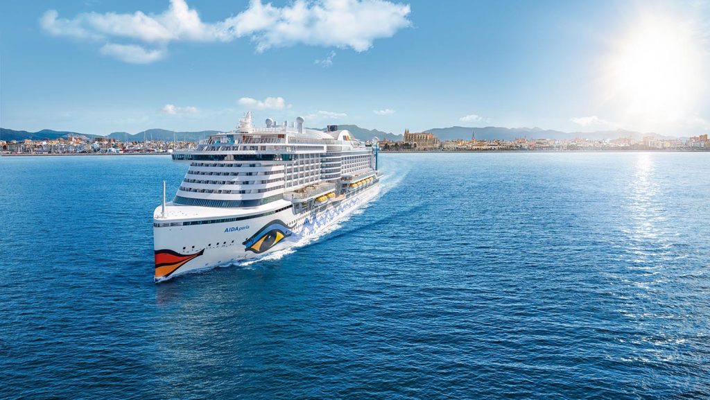 In Palma de Mallorca startet und endet das Hockey Cruise Camp. Foto: AIDA Cruises