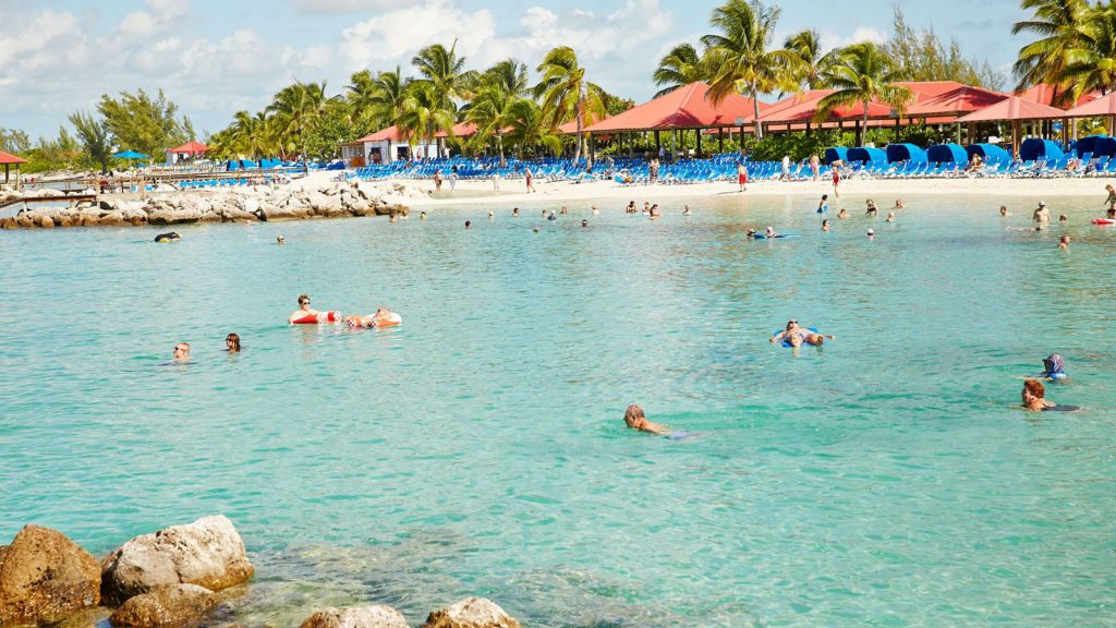 Am wunderbaren Sandstrand gemütlich im Ozean baden. Foto: Princess Cruises