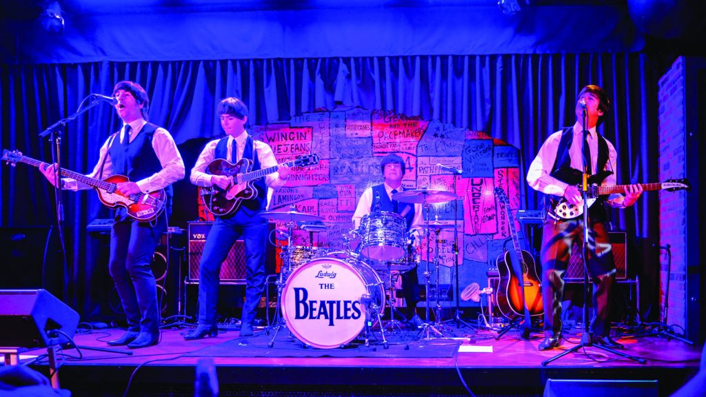 Im Cavern Club erwartet die Gäste Happy Hour Prohibition – The Musical. Foto: Norwegian Cruise Line