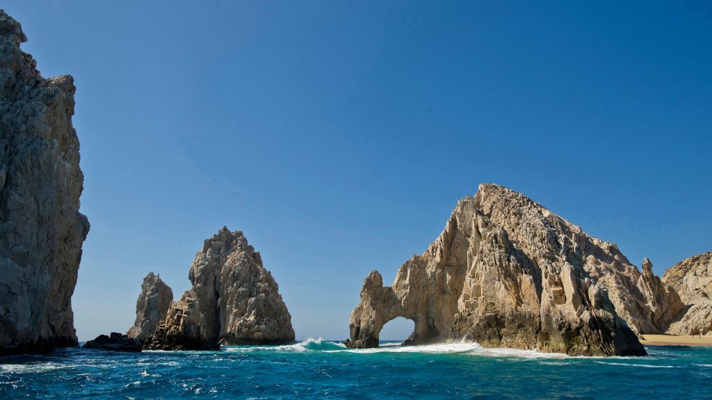 Traumhafte Ziele wie Cabo San Lucas stehen ab 2018 auf dem Routenplan. Foto: Disney Cruise Line/Matt Stroshane
