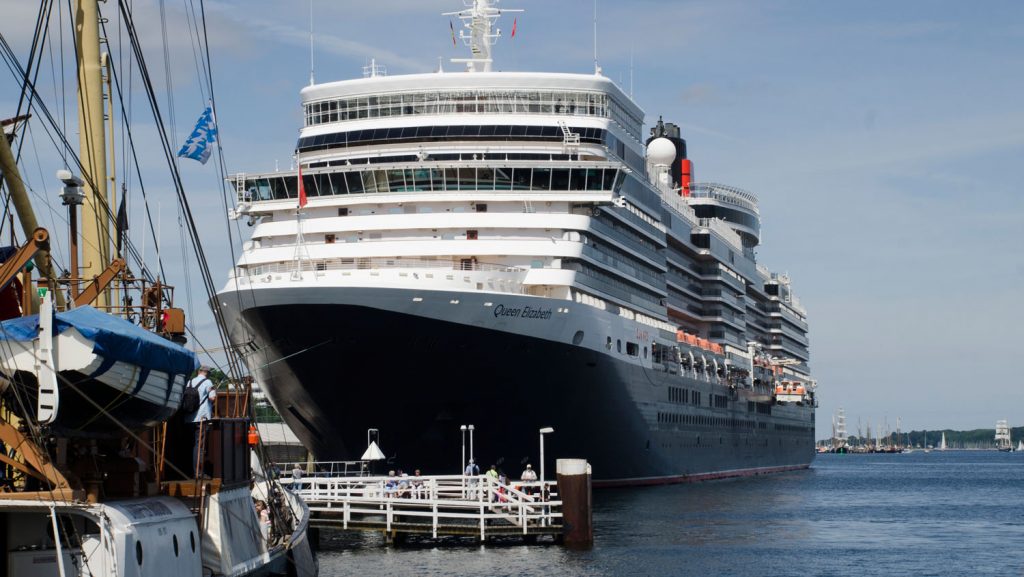 Mit der Queen Elizabeth geht es zum Jubiläum auf Kreuzfahrt. Foto: bergeest