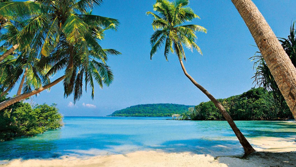 Traumhafte Strände warten auf die Expeditionsteilnehmer. Foto: Hapag Lloyd Cruises