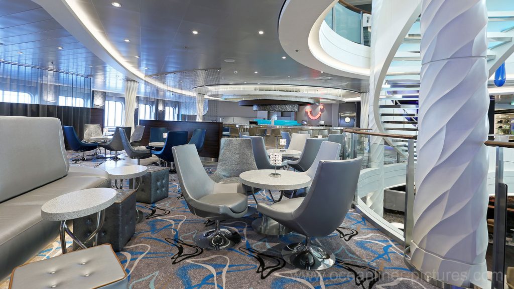 Mein Schiff 5 TUI Bar. Foto: Oliver Asmussen/oceanliner-pictures.com