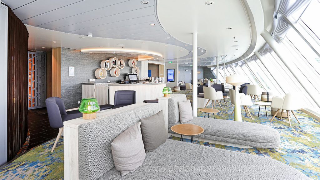 Mein Schiff 6 Himmel und Meer Lounge. Foto: Oliver Asmussen/oceanliner-pictures.com