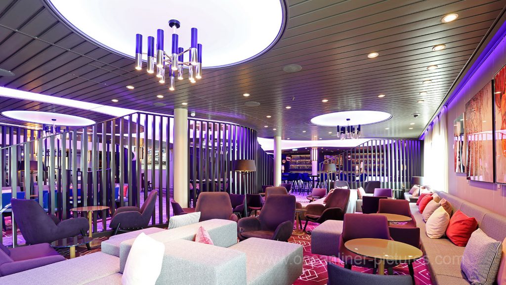 Mein Schiff 6 Lumas Bar und Lounge. Foto: Oliver Asmussen/oceanliner-pictures.com