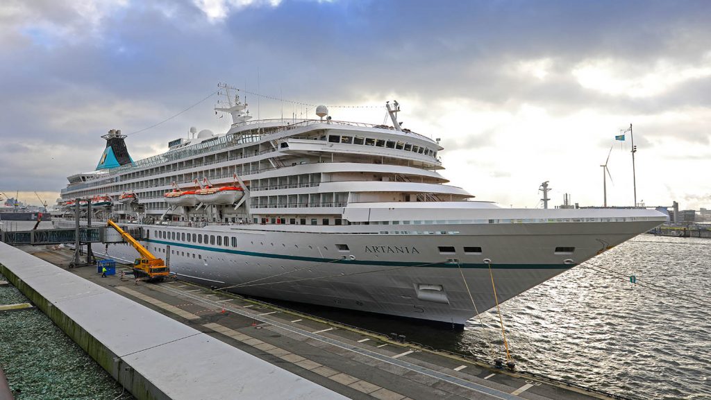 MS Artania Cruise Center Altona 28.11.2017. / Foto: Oliver Asmussen/oceanliner-pictures.com