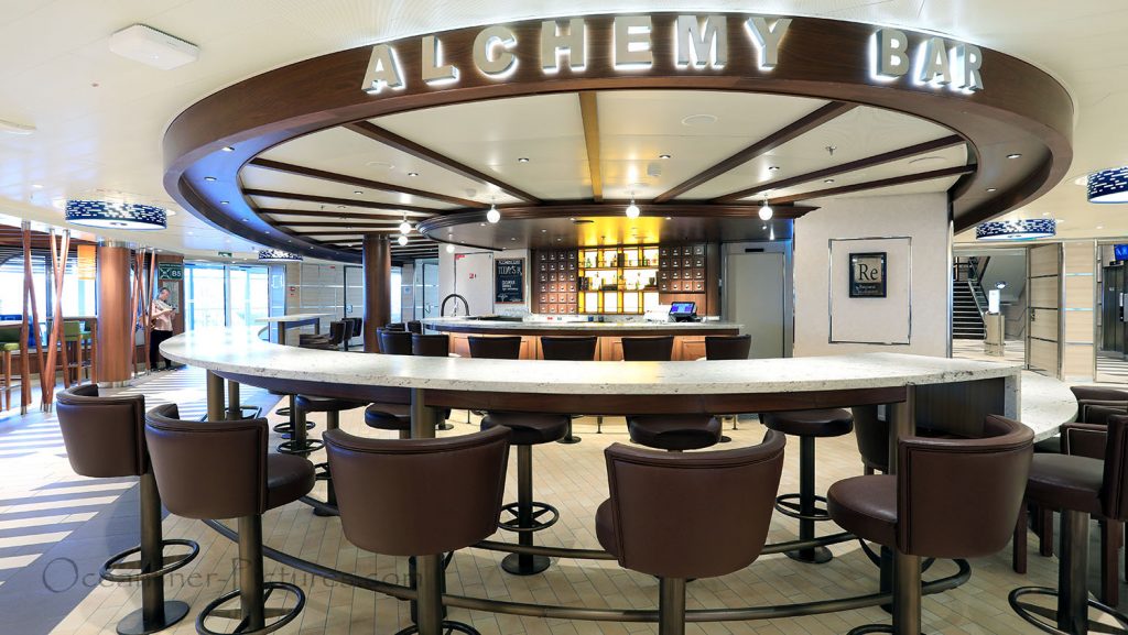 Alchemy Bar Carnival Horizon. / Foto: Oliver Asmussen/oceanliner-pictures.com