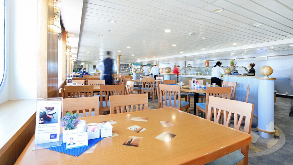 Buffet Restaurant Delicias MS Zenith. / Foto: Oliver Asmussen/oceanliner-pictures.com