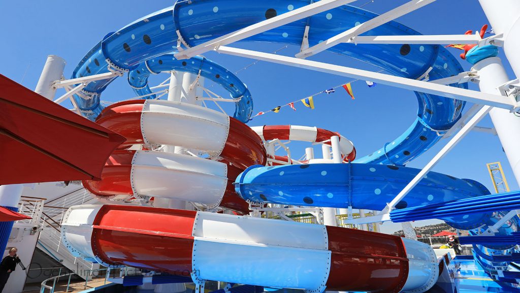 Dr. Seuss Waterworks Wasserrutschen an Bord der Carnival Horizon. / Foto: Oliver Asmussen/oceanliner-pictures.com