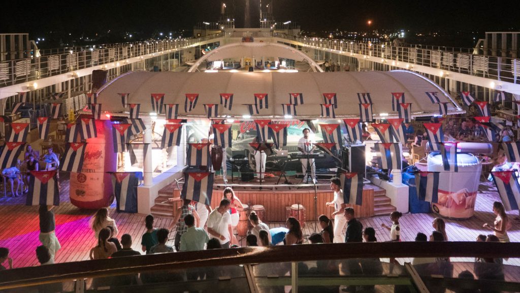 Kulturprogramm an Bord der MSC Armonia mit der Havanna Night. Foto: MSC Kreuzfahrten