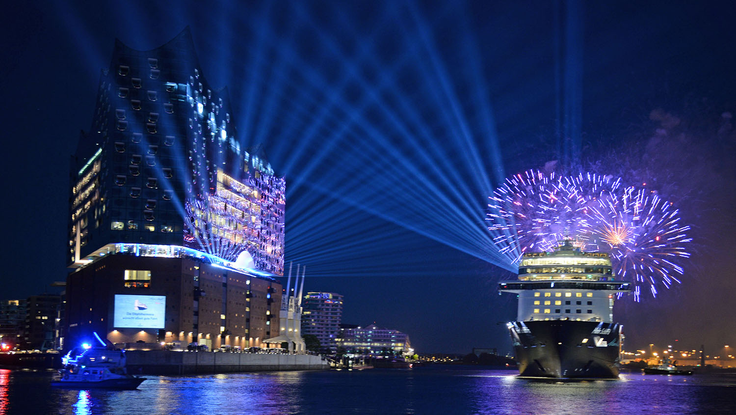 Mein Schiff 6 Schiffstaufe Unter Freunden Cruisestartde