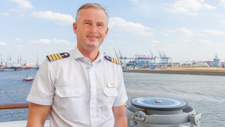 Kapitän Ulf Sodemann übernimmt die MS Bremen. Foto: Hapag Lloyd Cruises