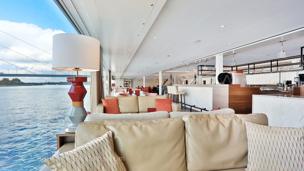 Aussicht Panorama-Lounge und Bar MS Vista Star / Foto: Oliver Asmussen/oceanliner-pictures.com