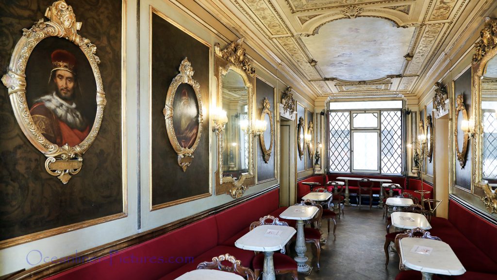Caffe Florian in Venedig Innenansicht einer der Räume / Foto: Oliver Asmussen/oceanliner-pictures.com