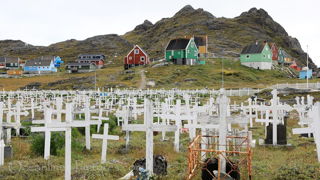 Friedhof in Paamiut, Grönland / Foto: Oliver Asmussen/oceanliner-pictures.com