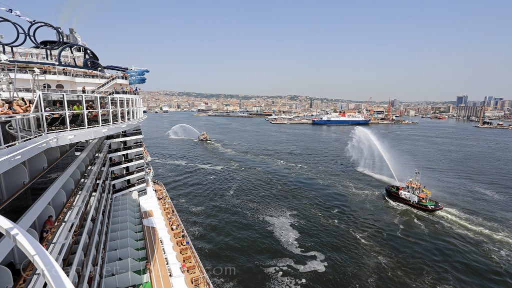 MSC Seaview Erstanlauf in Neapel, Italien / Foto: Oliver Asmussen/oceanliner-pictures.com