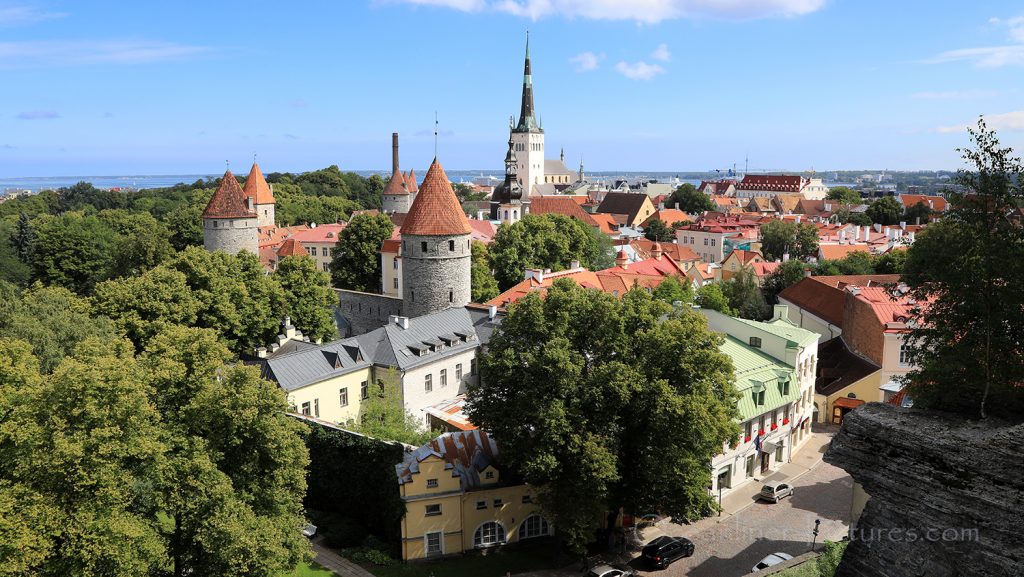 Türme der Stadtmauer und Altstadt Tallinn / Foto: Oliver Asmussen/oceanliner-pictures.com