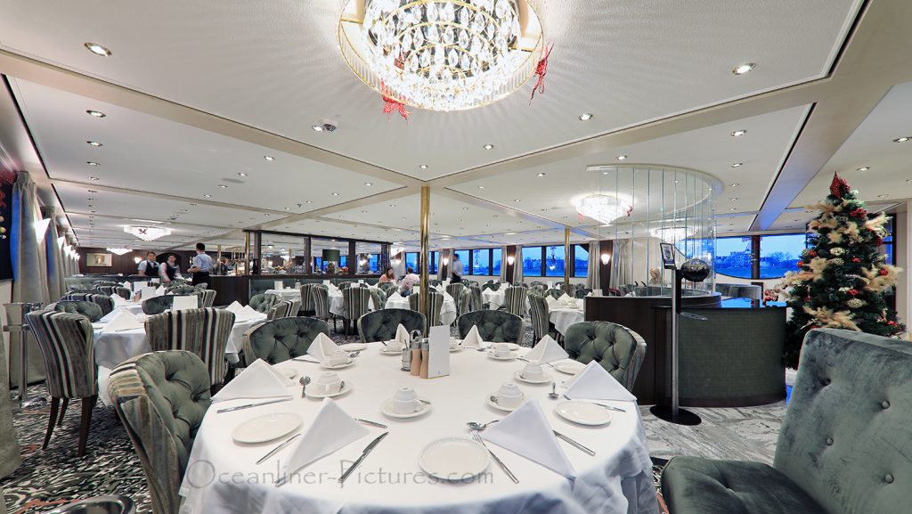 Panorama-Restaurant MS William Wordsworth / Foto: Oliver Asmussen/oceanliner-pictures.com