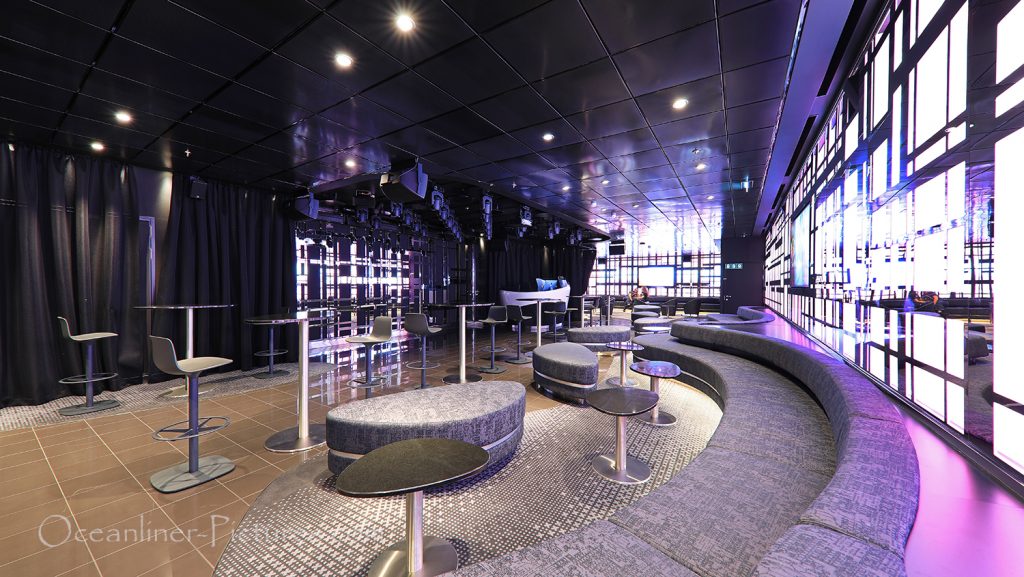 Abtanz Bar neue Mein Schiff 2 / Foto: Oliver Asmussen/oceanliner-pictures.com