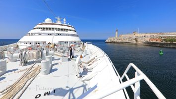 MS Hamburg erreicht den Hafen von Havanna auf Kuba / Foto: Oliver Asmussen/oceanliner-pictures.com