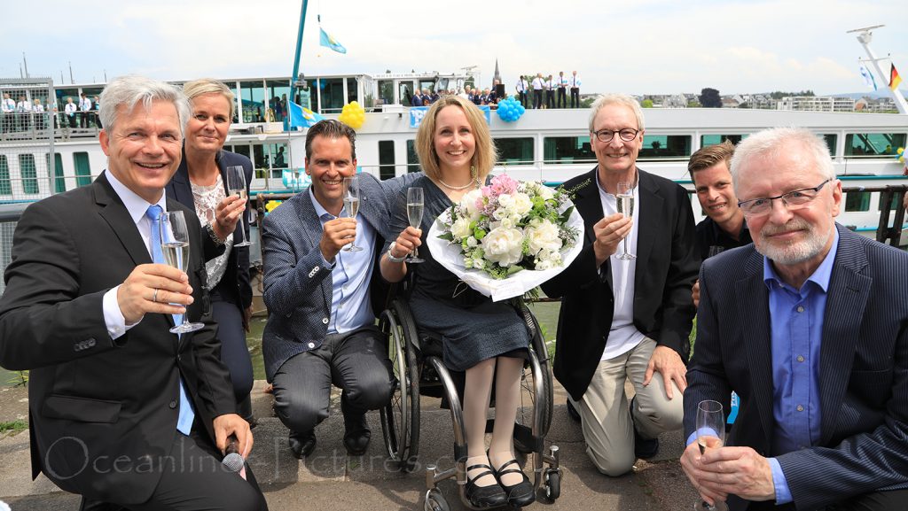 Gruppenfoto nach der Taufe MS Viola 03.06.2019 Bonn / Foto: Oliver Asmussen/oceanliner-pictures.com