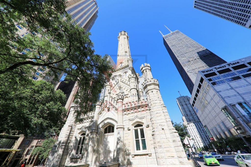 Chicago Water Tower und 360 Chicago John Hancock Center / Foto: Oliver Asmussen/oceanliner-pictures.com